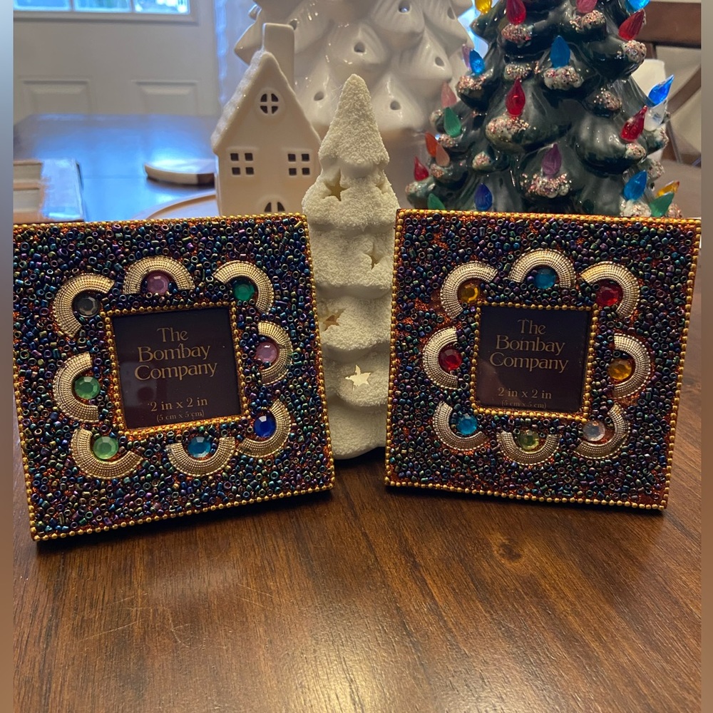 The Bombay Company  Set of 2 Harlequin Hand-Beaded 2 x 2 Picture Frames With Box